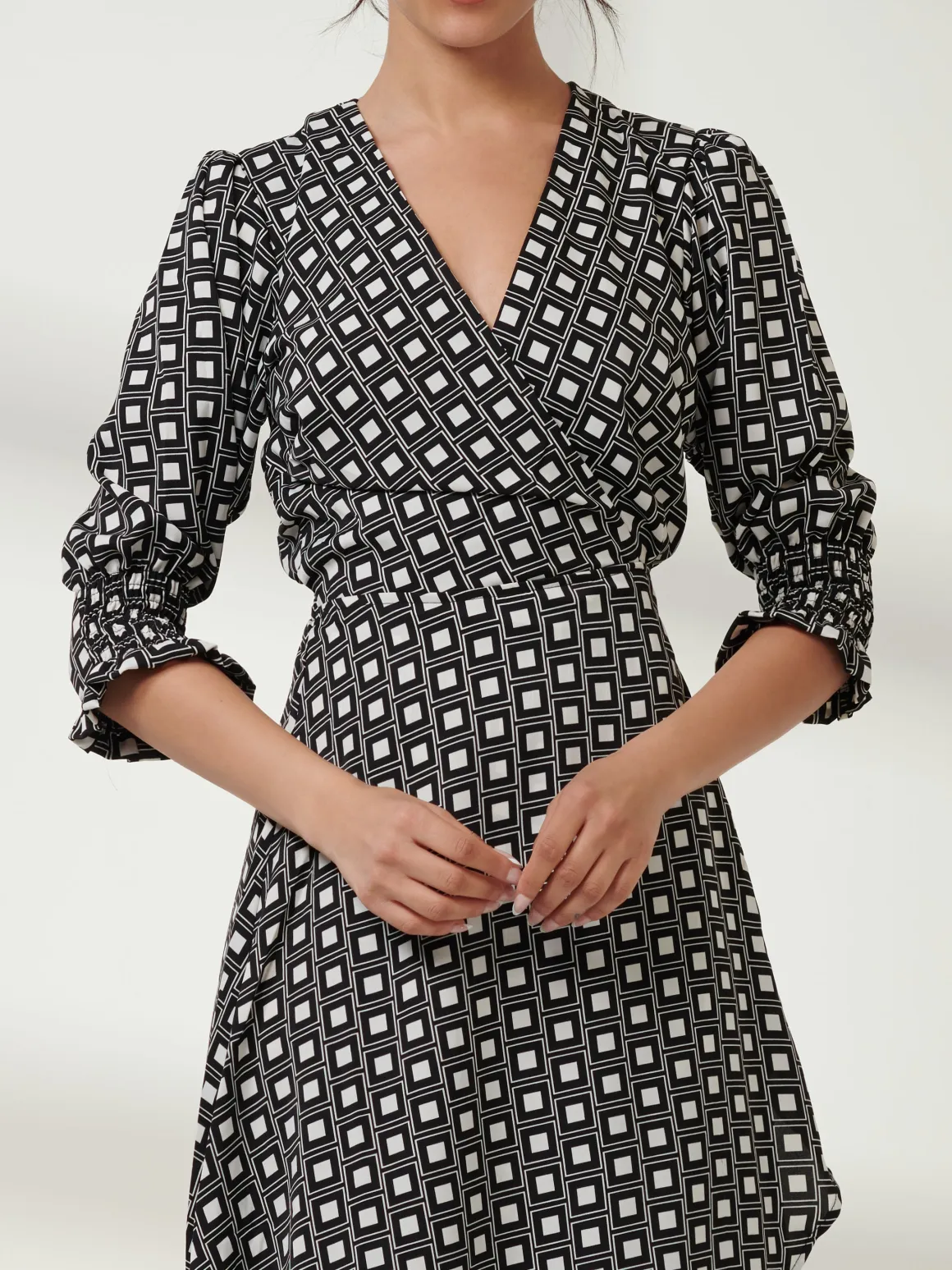 Daphne Puff Sleeve Bodycon Dress, Black Geo