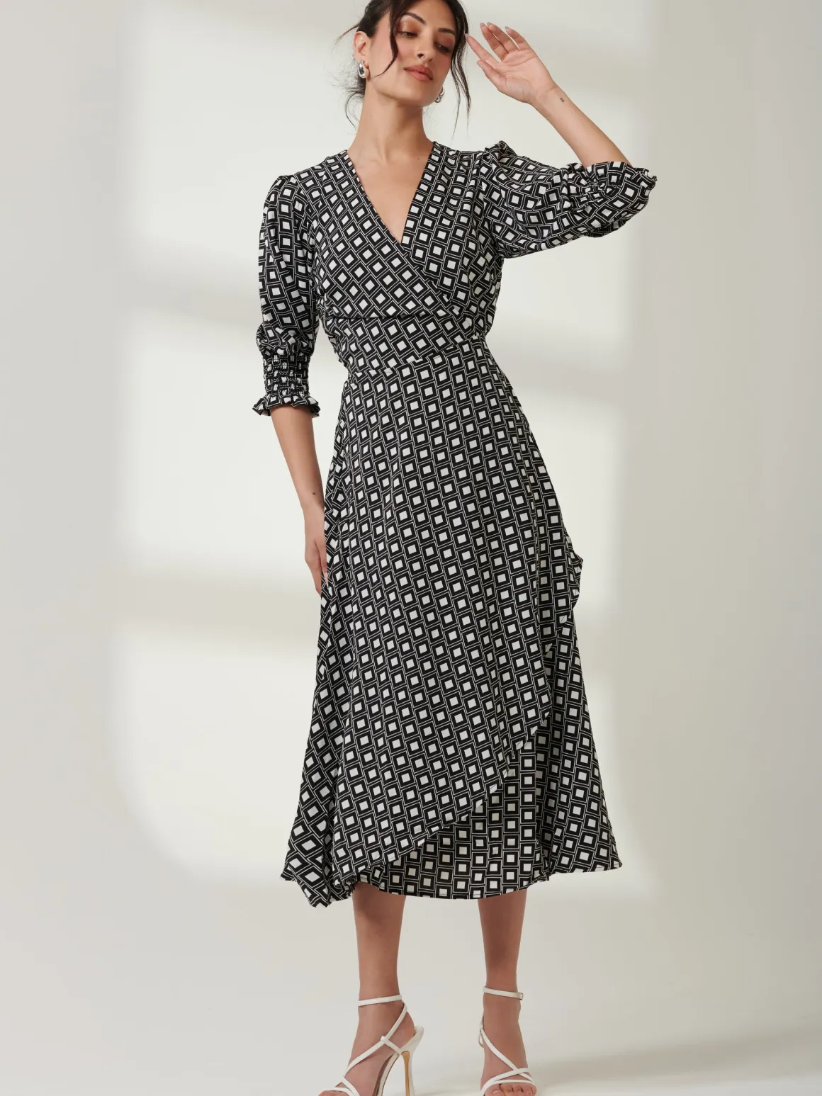 Daphne Puff Sleeve Bodycon Dress, Black Geo