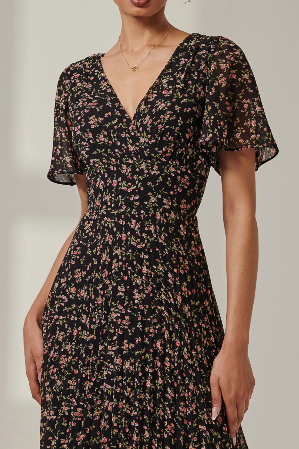 Floral Chiffon V Neck Midaxi Dress, Black Ditsy