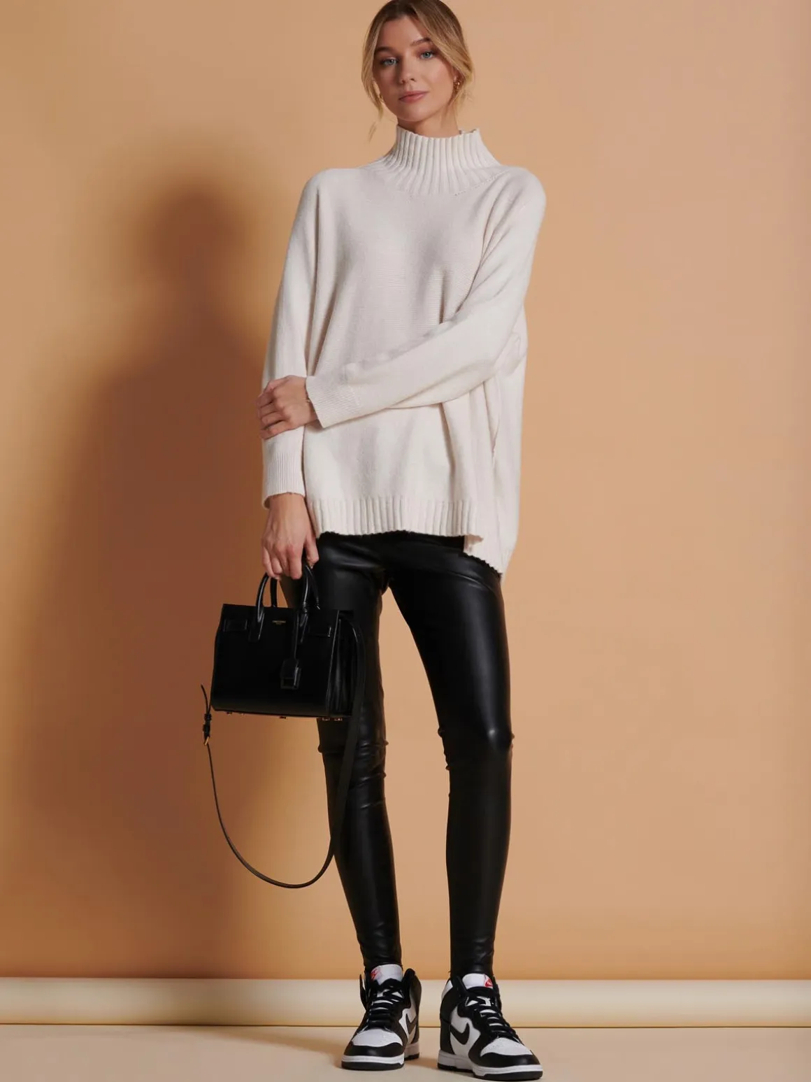 Loose Fit High Neck Jumper, Calce