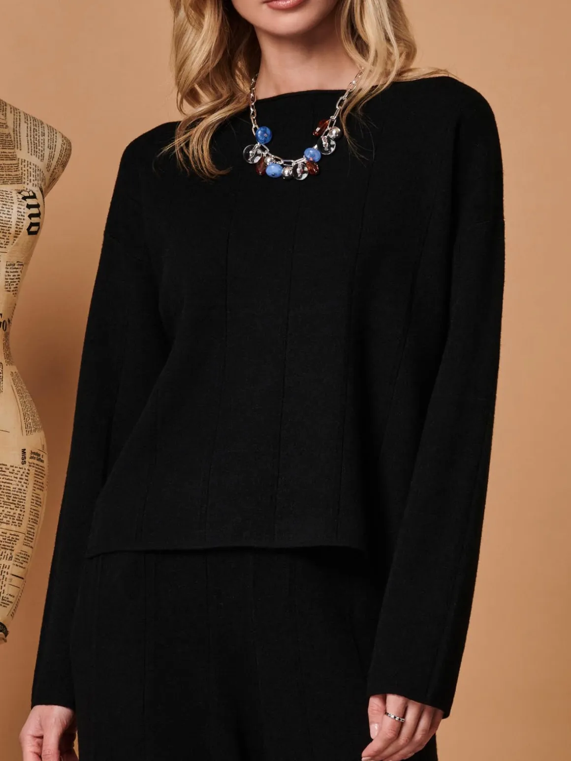 Round Neck Vertical Line Knit Top, Black