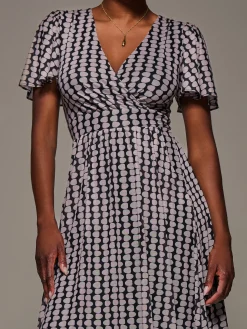 3/4 Sleeve Geo Shift Midi Dress, Black Geo