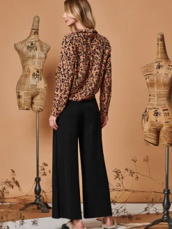 Vertical Line Knit Flared Pants, Black