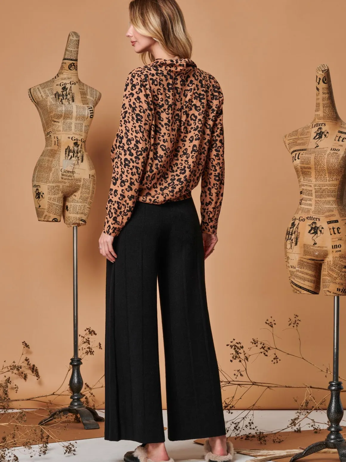 Vertical Line Knit Flared Pants, Black