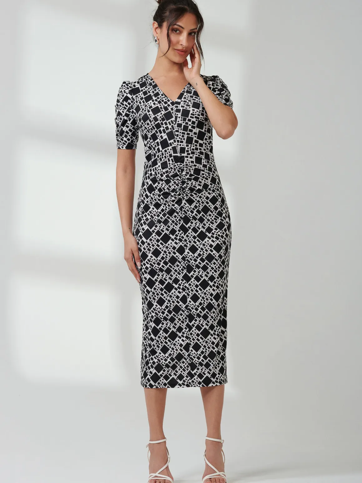 V Neck Bodycon Midi Dress, Black Geo