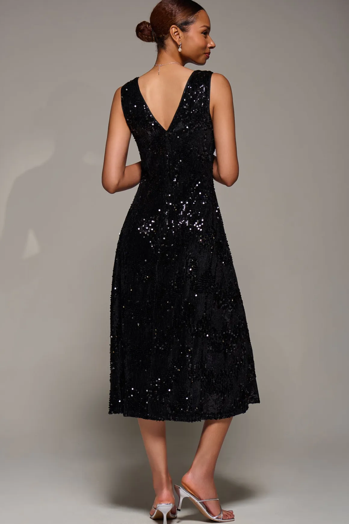 V-Neck Sequin Embellished Velvet Midi Dress, Black