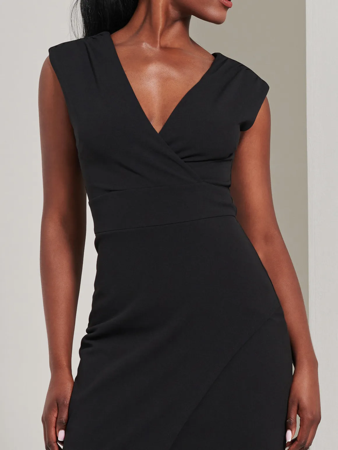 Yseult V-Neck Split Bodycon Dress, Black
